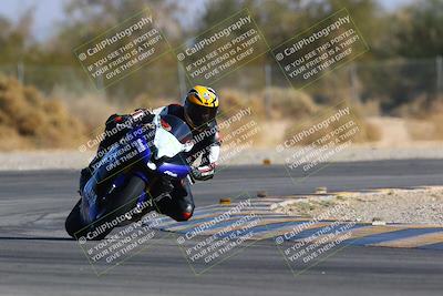 media/Jan-14-2024-SoCal Trackdays (Sun) [[2e55ec21a6]]/Turn 2 (1025am)/